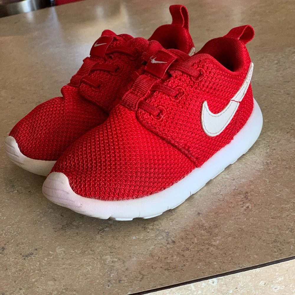 Toddler size 7 Nike